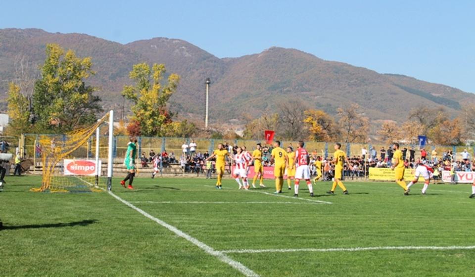 Gde je lopta. Foto VranjeNews