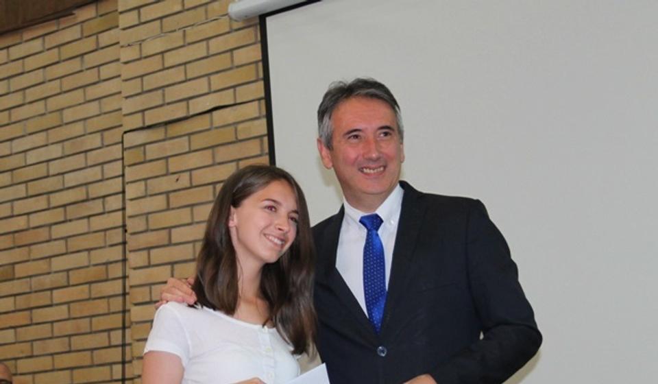 Milica Stanojković, đak generacije Ekonomsko-trgovinske škole. Foto VranjeNews