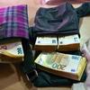 Ručne torbice bile ispod sedišta vozača. Foto Uprava carina