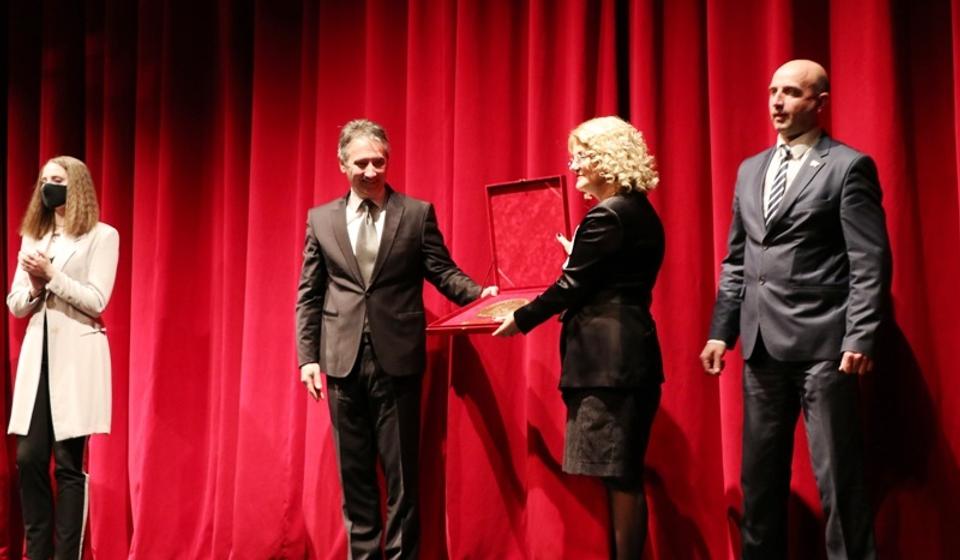 Priznanje za ZC Vranje. Foto Vranje News