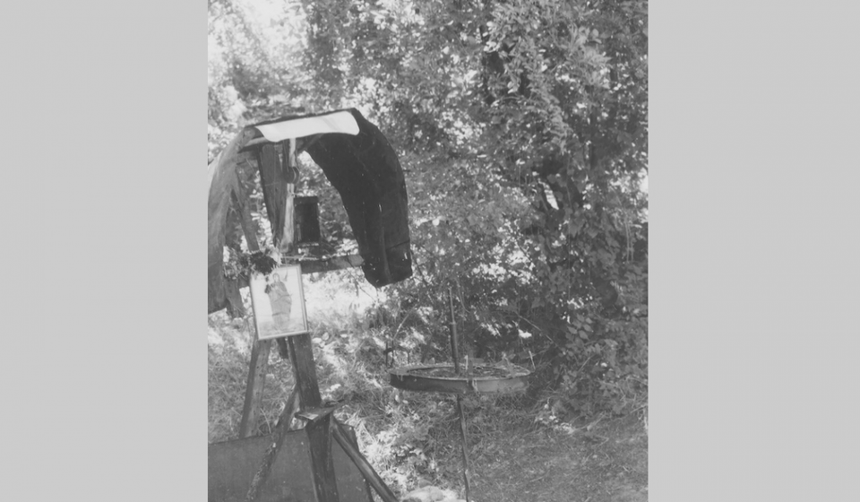 Јашъл (Jašl) direk u Crkvi Svete Petke (Krstate džamije), na kome su Srpkinje zavetovale svoju decu. Fotografisao Tomislav Simonović 1969. godine