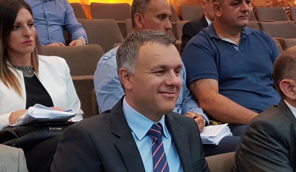 Srđan Dekić posle polaganja zakletve. Foto VranjeNews