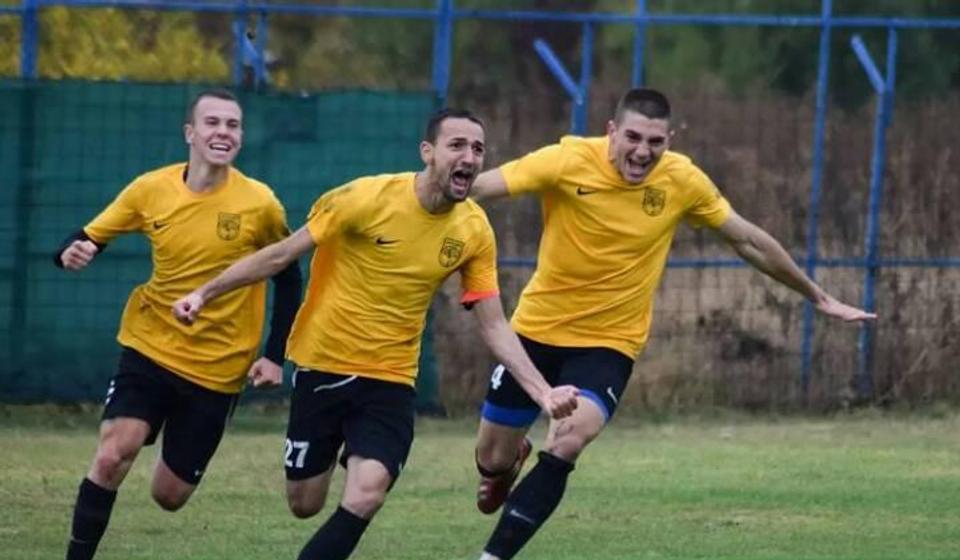 Radost Vranjanaca posle pobedonosnog gola protiv Meševa. Foto FK Dinamo