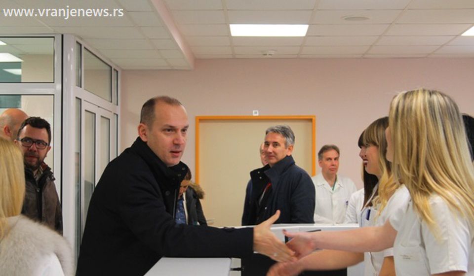 Ministar Lončar na otvaranju novog Hirurškog bloka u Vranju. Foto Vranje News