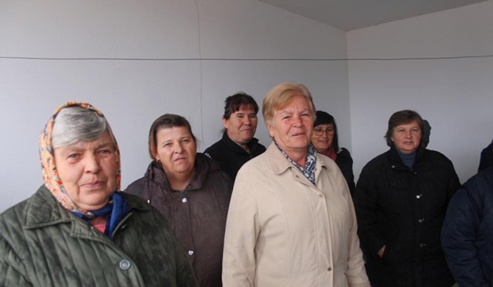 Žeđ duga petnaest godina: žitelji Čerenca. Foto VranjeNews