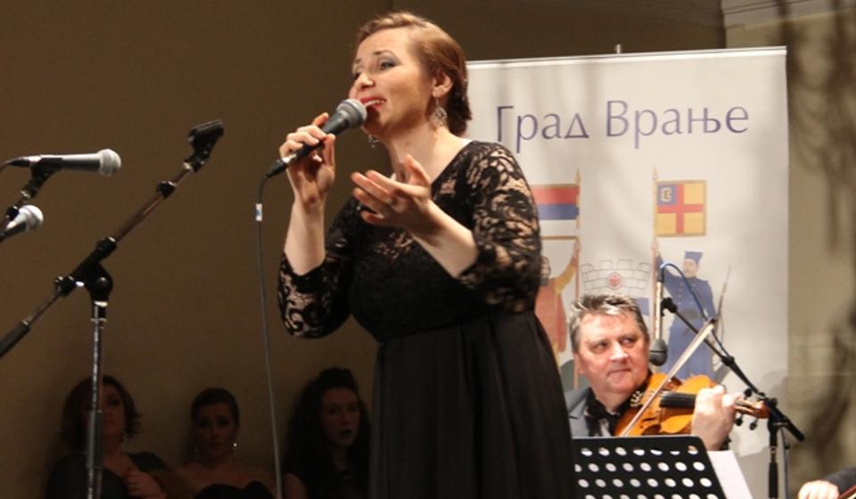 Kad Ivana Tasić zapoje vranjansko. Foto VranjeNews