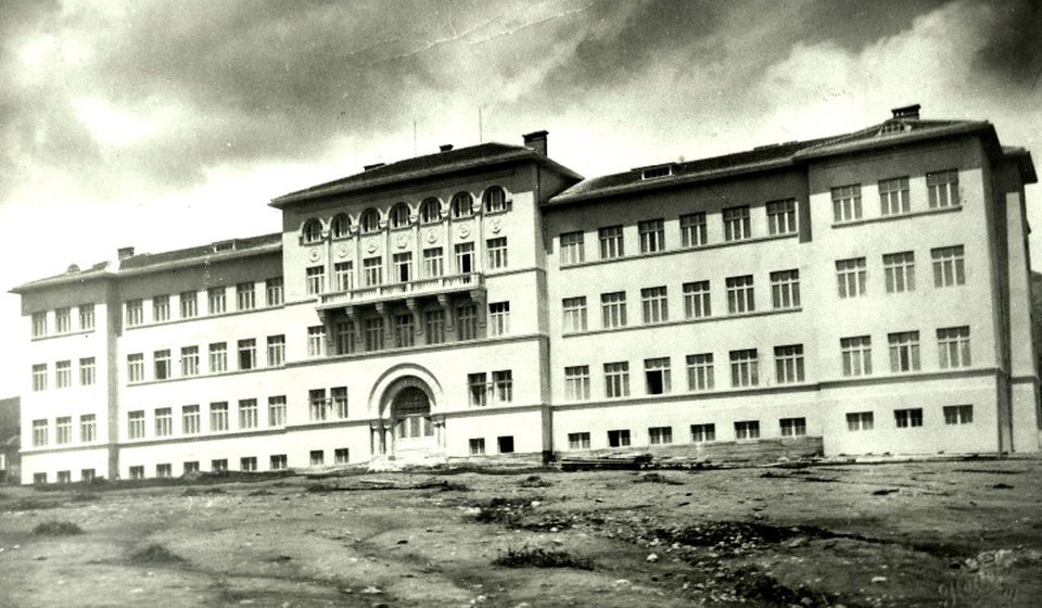 Vranjska gimnazija u vreme izgradnje. Foto arhiva Tomislava R. Simonovića