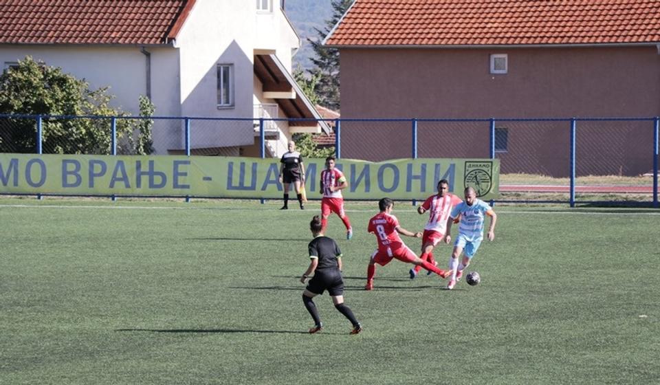Detalj sa današnje utakmice na Gradskom stadionu u Vranju. Foto Vranje News