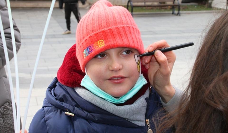 Fotografisala se uz pristanak roditelja: Anja Stojmenović bori se sa opakom bolešću od maja prošle godine. Foto VranjeNews