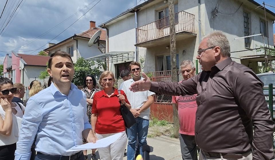 Detalj iz Ulice Milunke Savić u vreme održavanja press konferencije. Foto Vranje news