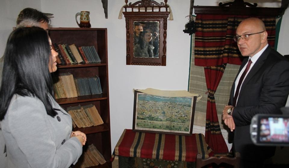 Ministar Vukosavljević na otvaranju renovirane Borine kuće 2018. godine. Foto Vranje News