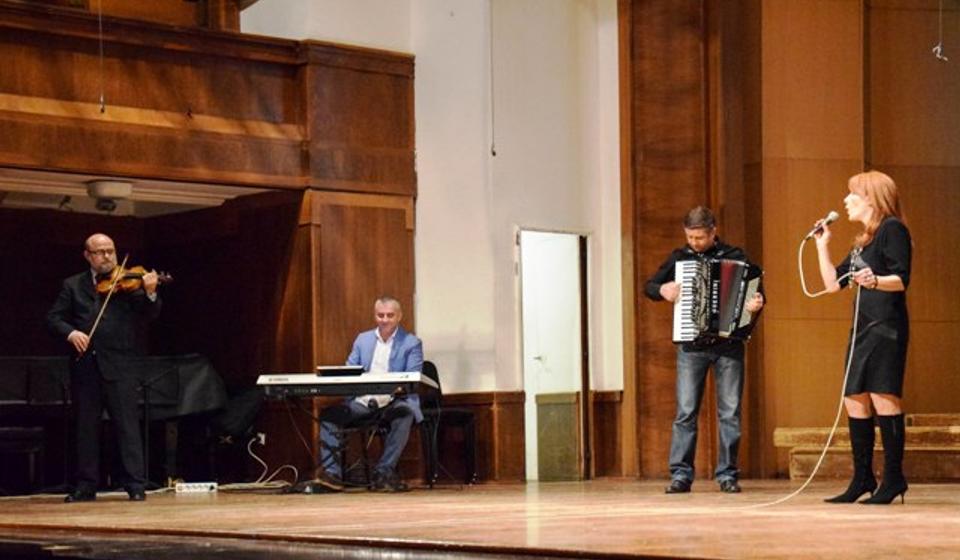 Srđan Tomić i Veseli doktori na Kolarcu. Foto privatna arhiva