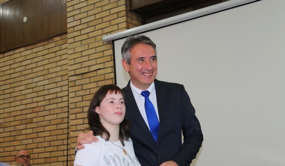 Mia Stošić, đak generacije ŠOSO Vule Antić u Vranju. Foto VranjeNews