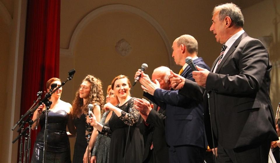 Detalj sa prvog festivala Vranjska gradska pesma koji je održan 2019 u Domu vojske u Vranju. Foto Vranje News.