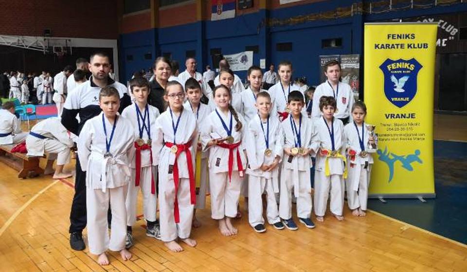 Bez premca na kupu u Leskovcu. Foto Feniks