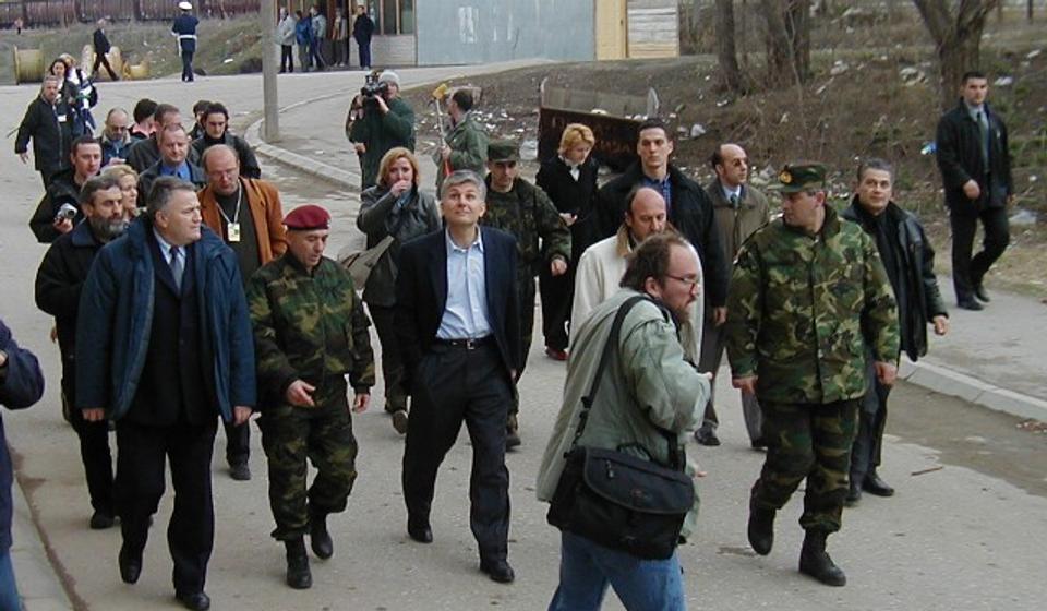 Zoran Đinđić u Ristovcu, prilikom jednog od obilazaka juga Srbije. Foto privatna arhiva