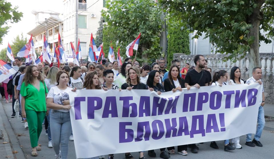 Sa današnjeg kontraprotesta u organizaciji naprednjaka. Foto Vranje news
