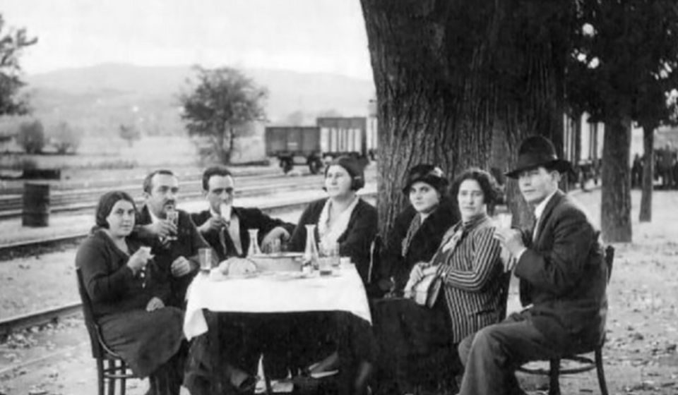 Pepeci svojevremeno na železničkoj stanici u Vranju. Foto iz lične arhive Dušana Dudeta Đorđevića