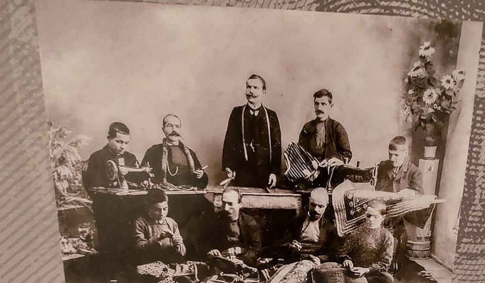 Terzijska radionica porodice Dimitrijević u Vranju (kraj XIX i početka XX veka). Foto Vranje news (izvor Narodni muzej Vranje)