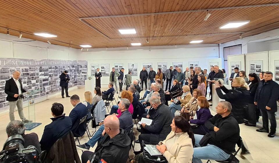 Detalj sa otvaranja izložbe. Foto Vranje news