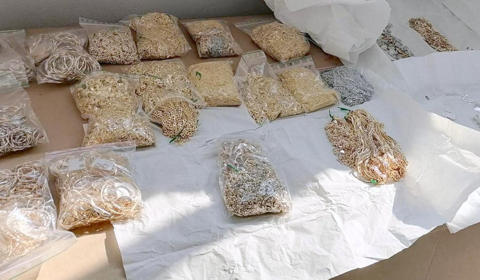 Zlatan nakit vredan 44 miliona dinara. Foto UC