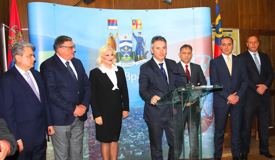 Gradonačelnik Milenković na konferenciji za medije nakon sastanaka u Načelstvu. Foto VranjeNews