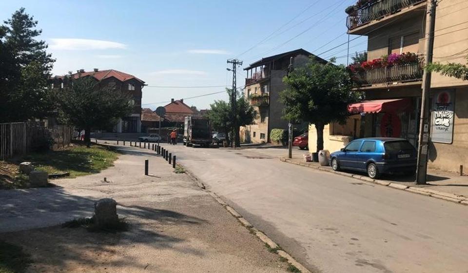 Na ovoj lokaciji u ponedeljak ujutro začepljena fekalna kanalizacija. Foto Vranje News