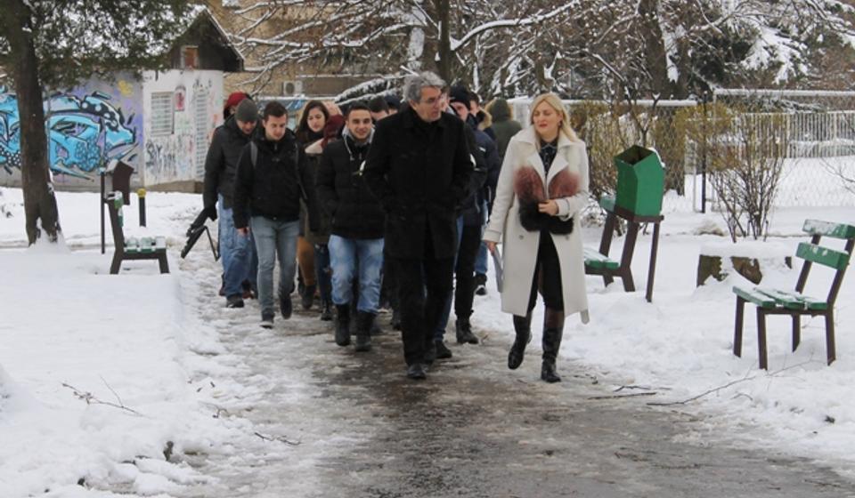 Delegacija Gimnazije Bora Stanković i drugih škola. Foto VranjeNews