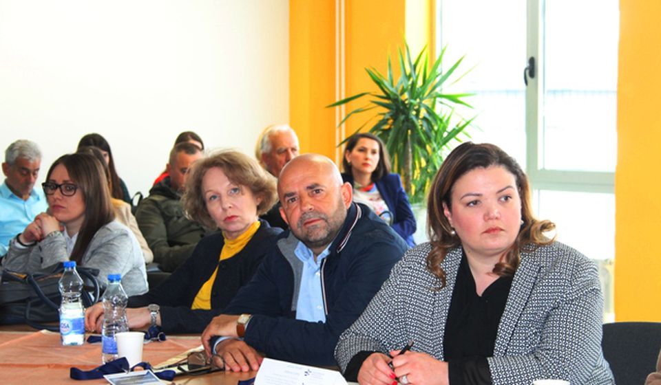Ja sam prvi, jedini i poslednji Albanac koji je neposredno učestvovao u procesu privatizacije u Srbiji: Nedžat Behljulji na panel diskusiji. Foto VranjeNews
