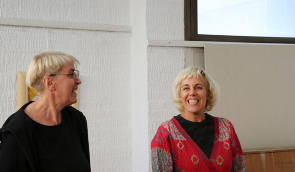 Vesna Marinković Stanković (levo) sa gošćom. Foto VranjeNews