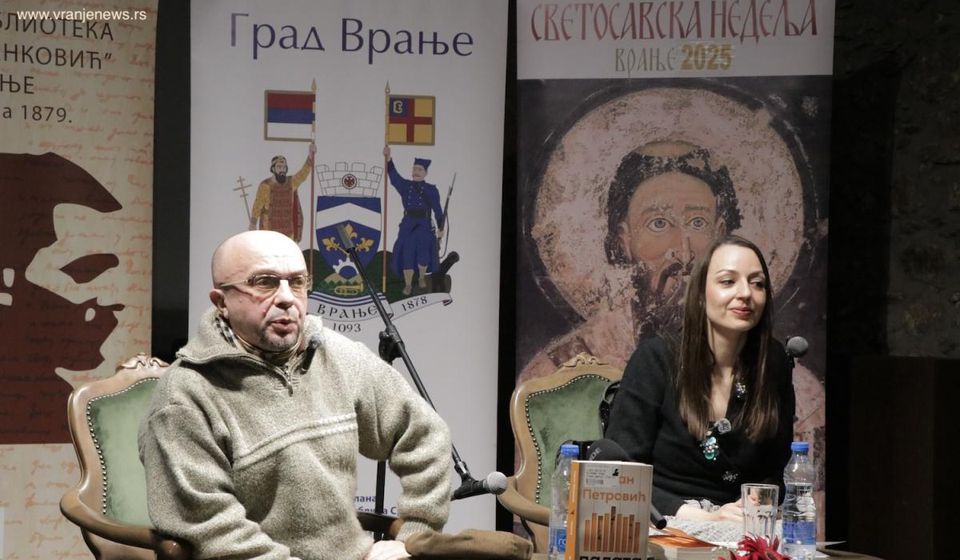 Jana Aleksić i Mileta Aćimović Ivkov na promociji romana Palata u Vranju. Foto Vranje news