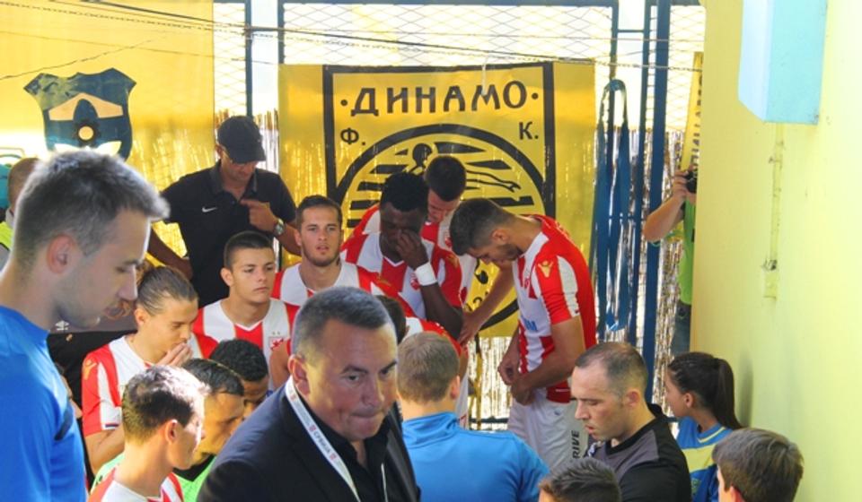 Pred izlazak na zeleni tepih Jumkovog stadiona. Foto VranjeNews