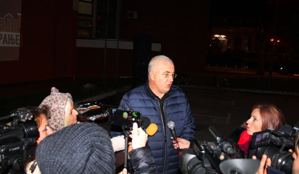 Direktor Marjan Stanković u razgovoru sa novinarima. Foto VranjeNews