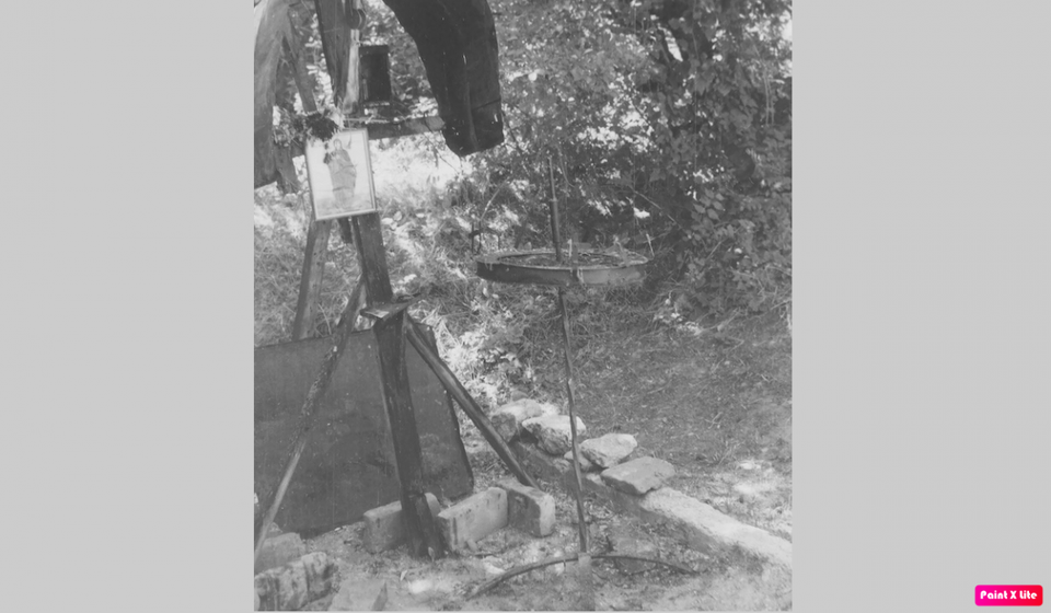 Јашъл (Jašl) direk u Crkvi Svete Petke (Krstate džamije), na kome su Srpkinje zavetovale svoju decu. Fotografisao Tomislav Simonović 1969. godine