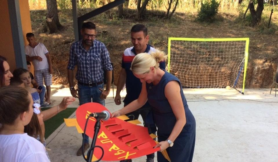 Sa Tamarom u akciji i gotova škola. Foto Grad Vranje