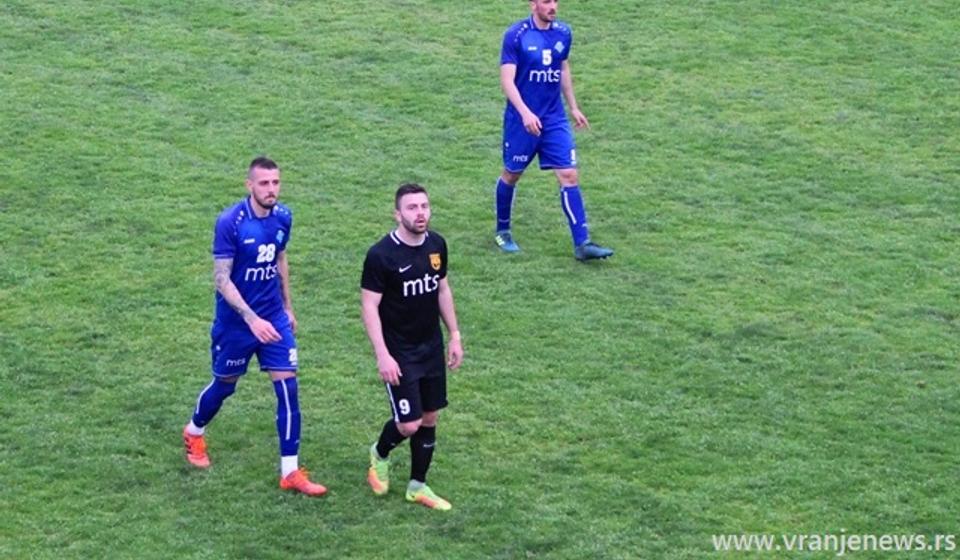 Dimitrov (u crnom dresu) na utakmici Dinama protiv surduličkog Radnika u superligaškoj sezoni 2018/2019. Foto Vranje News
