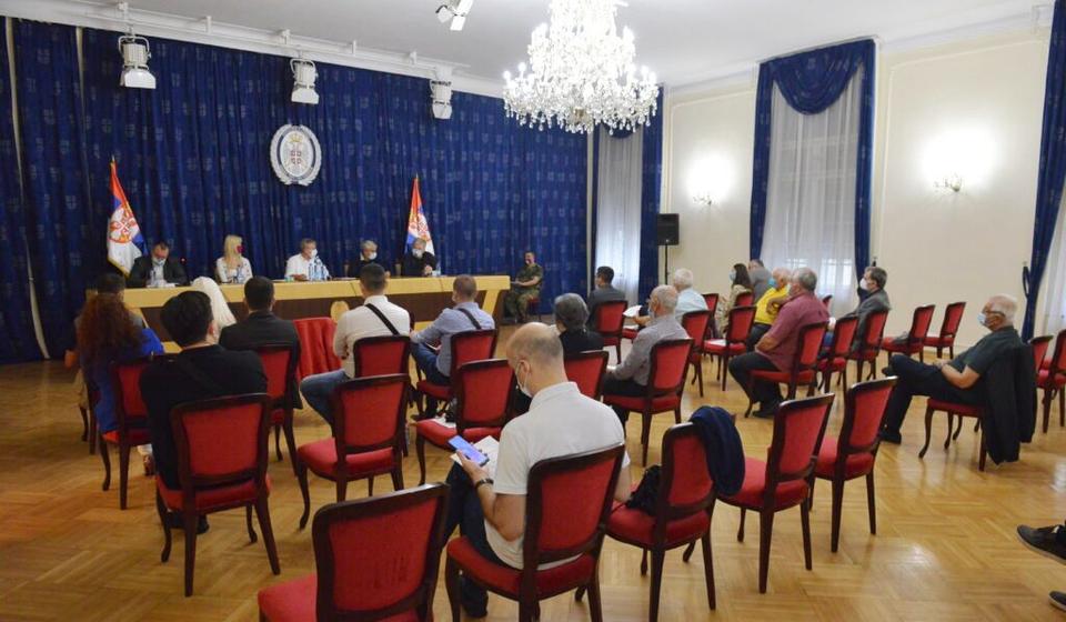 Detalj sa skupštine. Foto Žuto cveće