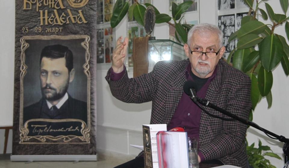 Olujićkin izraz je i dalje svež, autentičan, svrhovit, delotvoran, medidativan: Aleksandar Laković. Foto VranjeNews