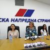Dragana Arsić sa saradnicima na konferenciji za medije. Foto S. Tasić