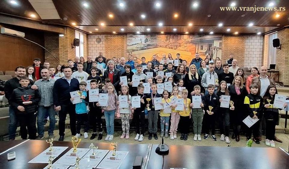 Sa današnje svečanosti. Foto Vranje News