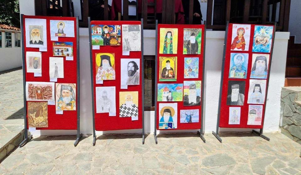 Nagrađeni najbolji likovni radovi. Foto Vranje.org.rs