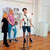 Jovana Mitrović (levo) nedavno na otvaranju izložbe u Vranju. Foto NU