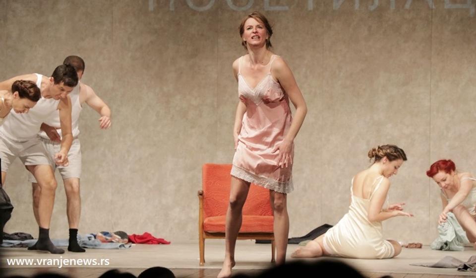 Detalj iz nagrađene predstave Ništa nećemo zaboraviti. Foto Vranje news