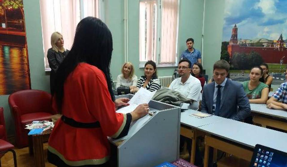 Foto Gimnazija Bora Stanković