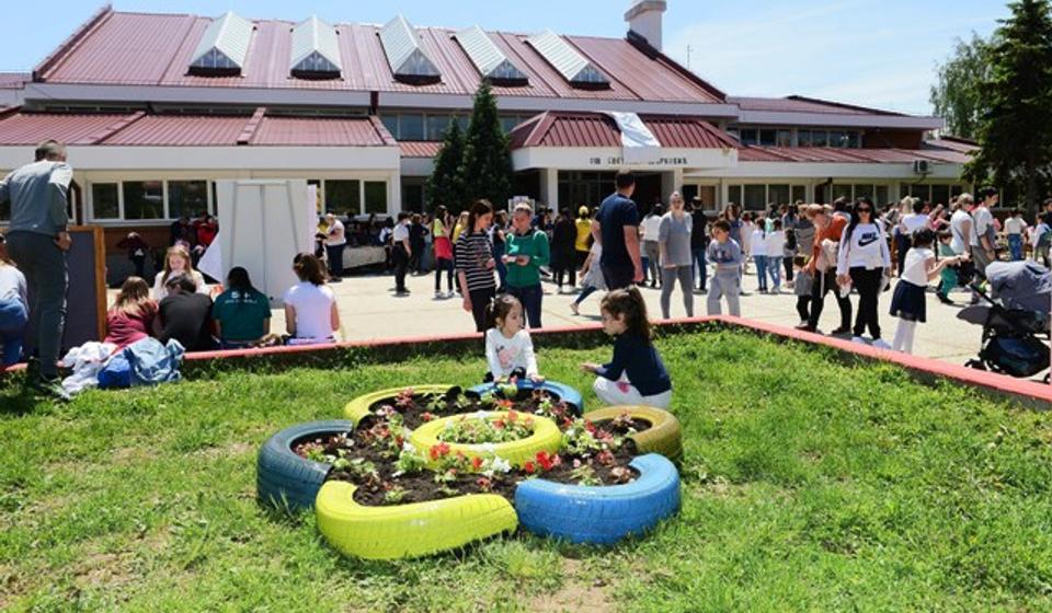 Foto OŠ Svetozar Marković