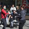 Kon tvrdi da maske više nisu potrebne na otvorenom. Foto G. Mitić