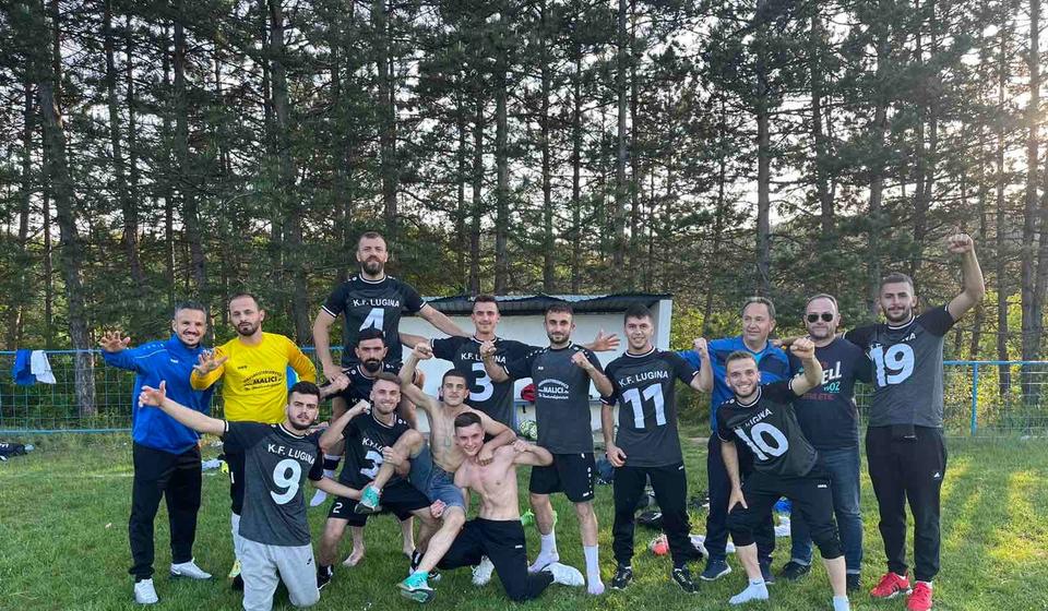 Fudbaleri Lugine nakon pobede protiv Mladosti u Suvojnici. Foto K.F. Lugina