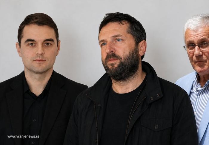 Slobodan Petrović (levo), Goran Nikolić (u sredini) i Dragan Nikolić Nika. Foto Vranje news