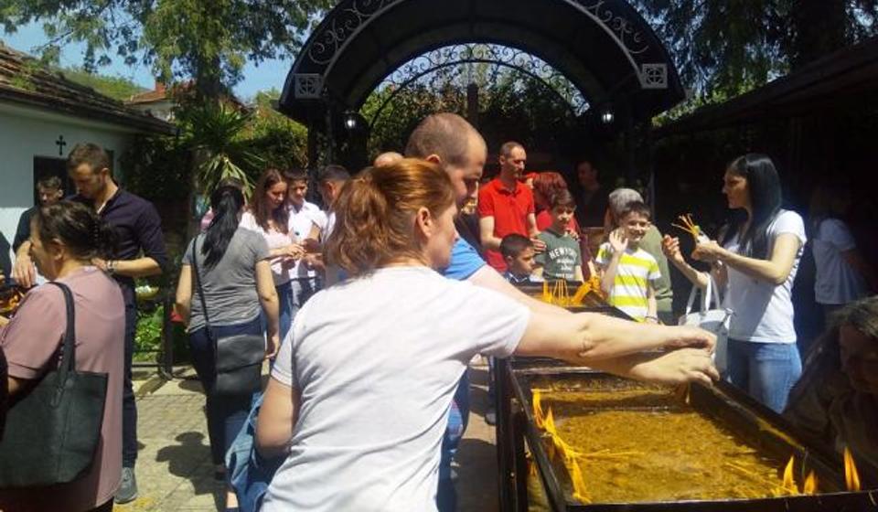 Bez vernika u porti ove godine: detalj iz 2019. Foto Vranje News