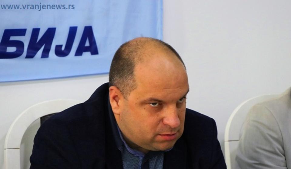 Migranti mogu jednog dana da uđu u lokalni parlament i da odlučuju o našim životima: Ivica Petrušević. Foto VranjeNews